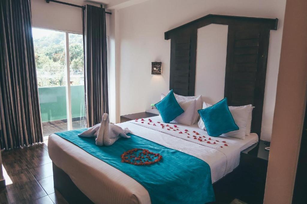 Sunshine Resort & Spa Sigiriya Bagian luar foto