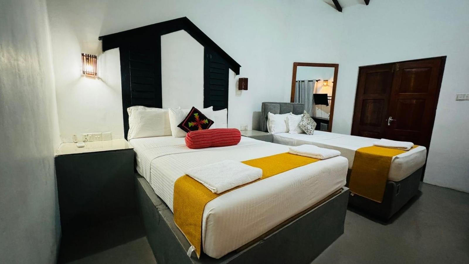 Sunshine Resort & Spa Sigiriya Bagian luar foto